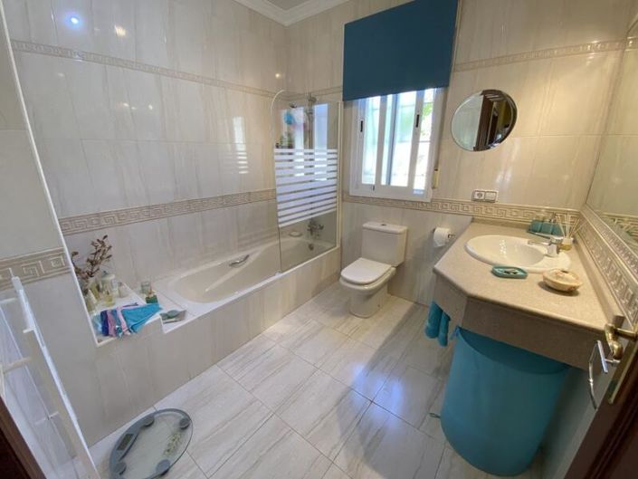 Image No.29-3 Bed Villa for sale