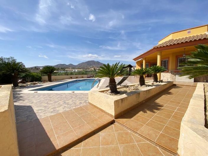 Image No.6-3 Bed Villa for sale