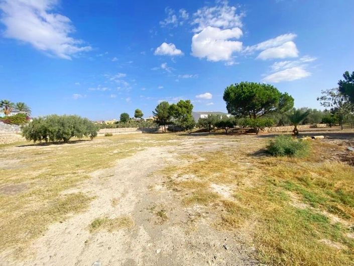 Image No.20-2 Bed Property for sale