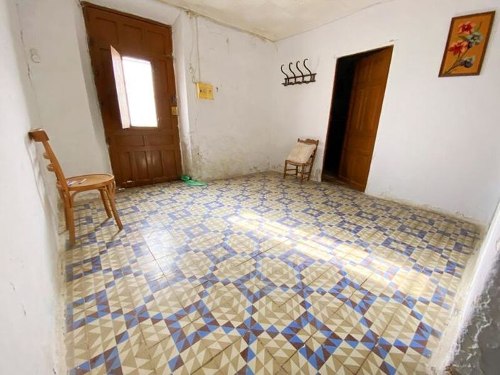 Image No.20-4 Bed Property for sale