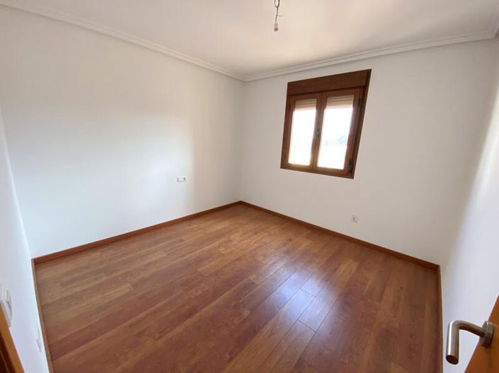 Image No.14-4 Bed Apartment for sale