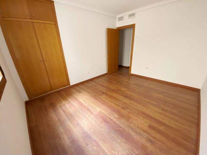 Image No.16-4 Bed Apartment for sale