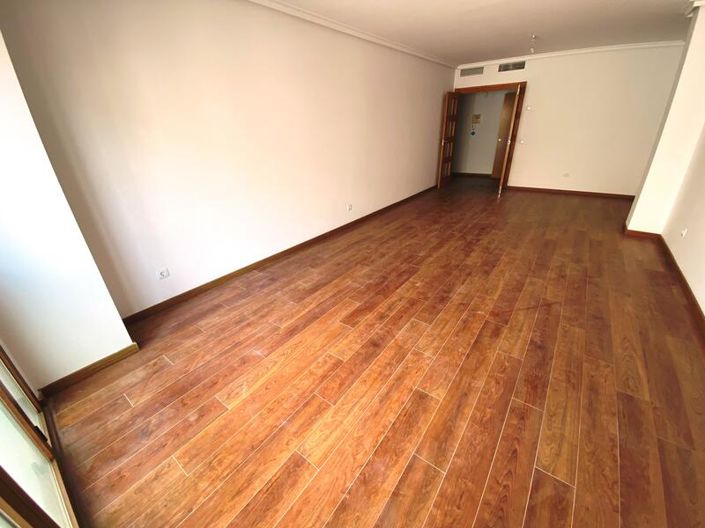 Image No.6-4 Bed Apartment for sale