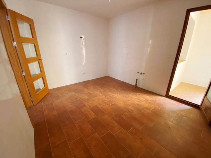 Image No.7-4 Bed Apartment for sale