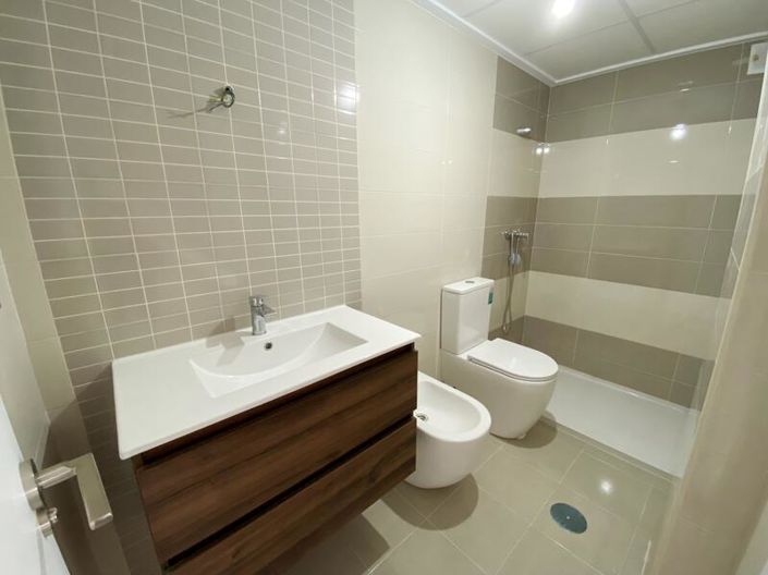 Image No.3-3 Bed Apartment for sale