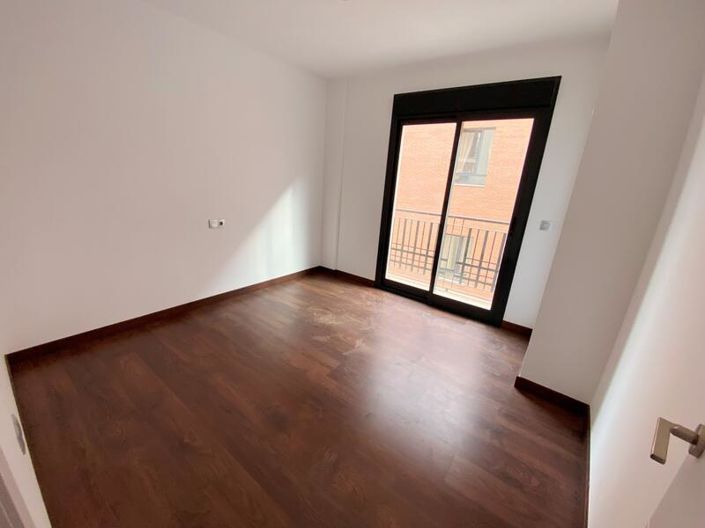Image No.8-3 Bed Apartment for sale