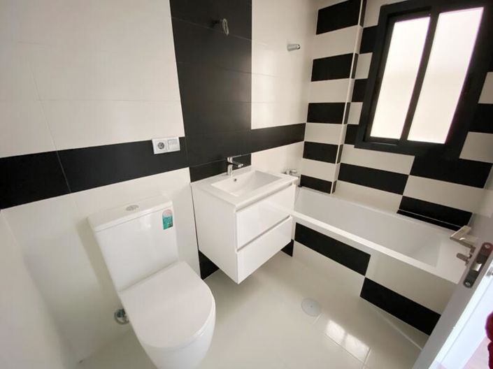 Image No.9-3 Bed Apartment for sale