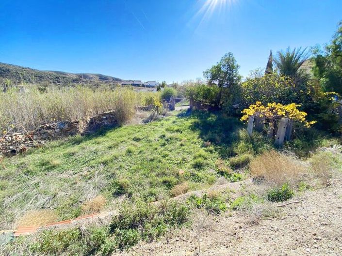 Image No.2-5 Bed Property for sale