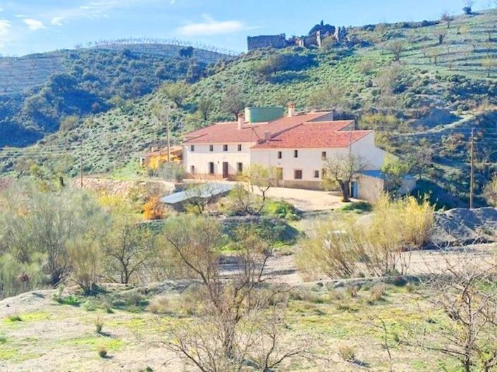 Image No.27-3 Bed Property for sale