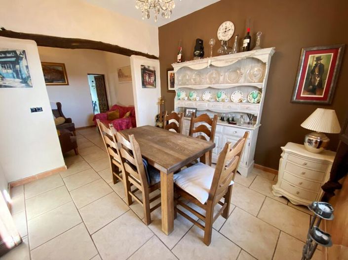 Image No.14-5 Bed Property for sale