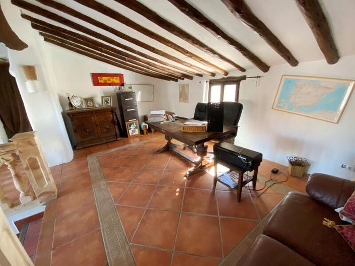 Image No.26-5 Bed Property for sale