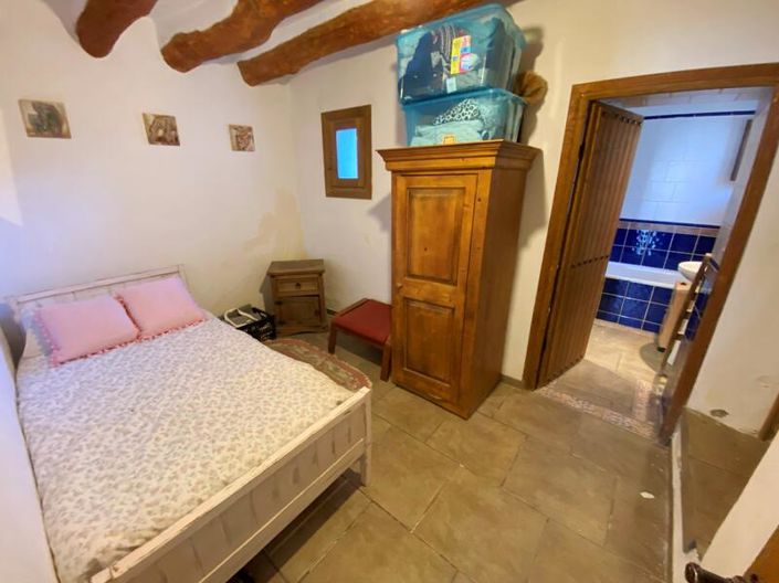 Image No.37-5 Bed Property for sale