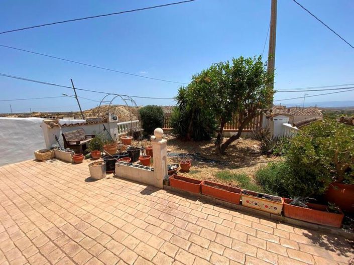 Image No.5-5 Bed Property for sale