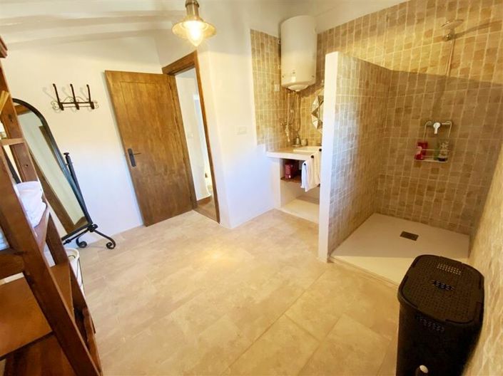 Image No.30-3 Bed Property for sale