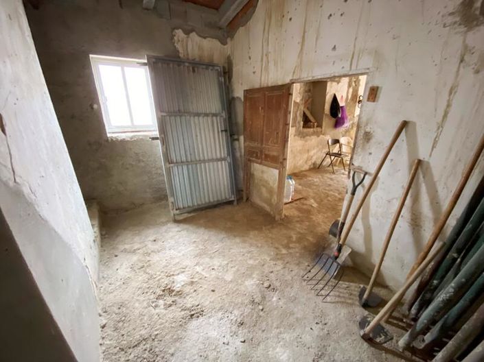 Image No.9-3 Bed Property for sale