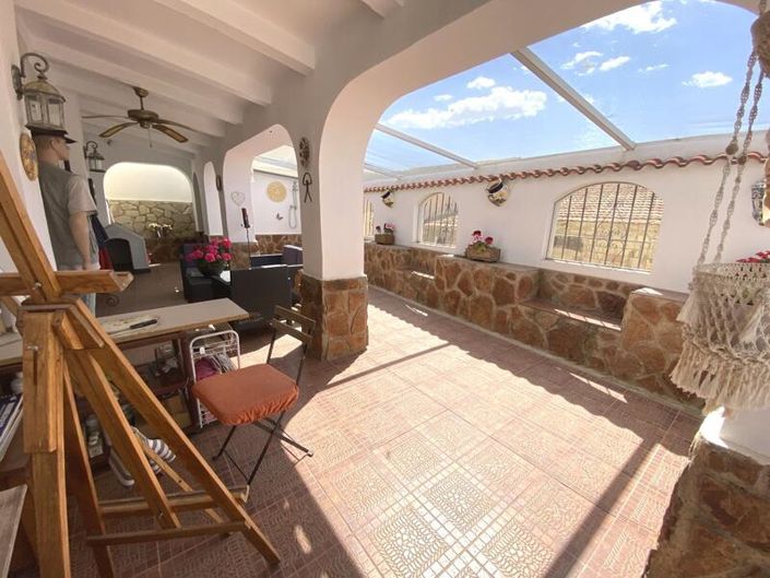 Image No.9-6 Bed Property for sale