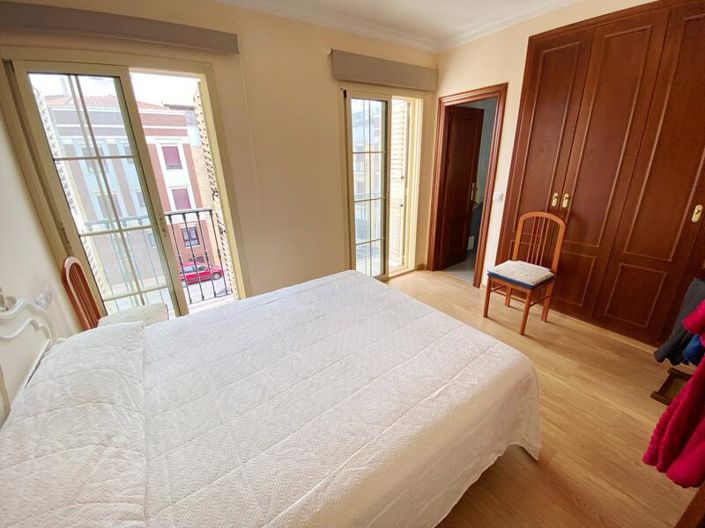 Image No.15-3 Bed Apartment for sale