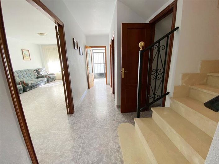 Image No.11-6 Bed Property for sale