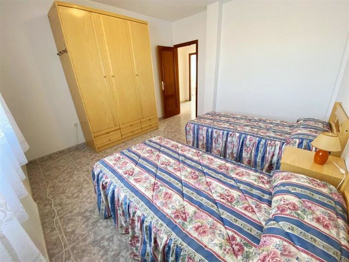 Image No.29-6 Bed Property for sale