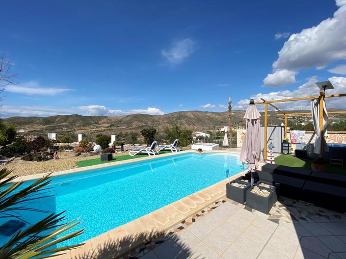 Image No.2-3 Bed Villa for sale