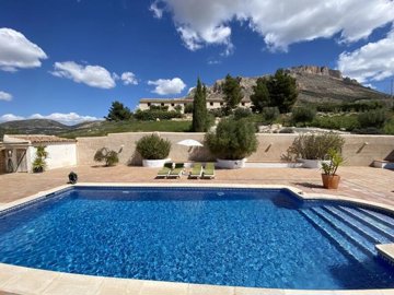 vh2542-country-house-for-sale-in-velez-rubio-