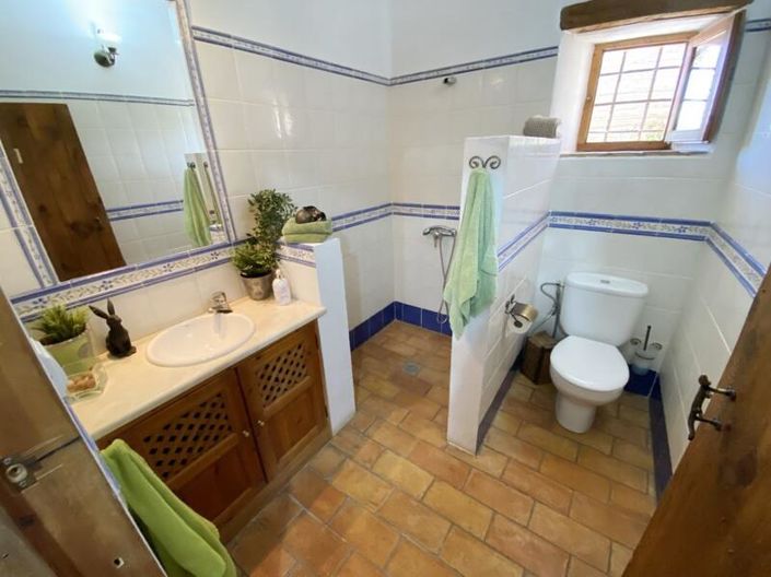 Image No.36-7 Bed Property for sale