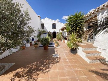 vh2542-country-house-for-sale-in-velez-rubio-