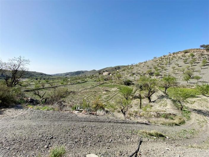 Image No.3-3 Bed Property for sale