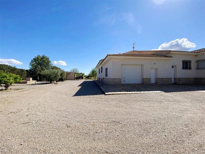 Image No.10-4 Bed Villa for sale