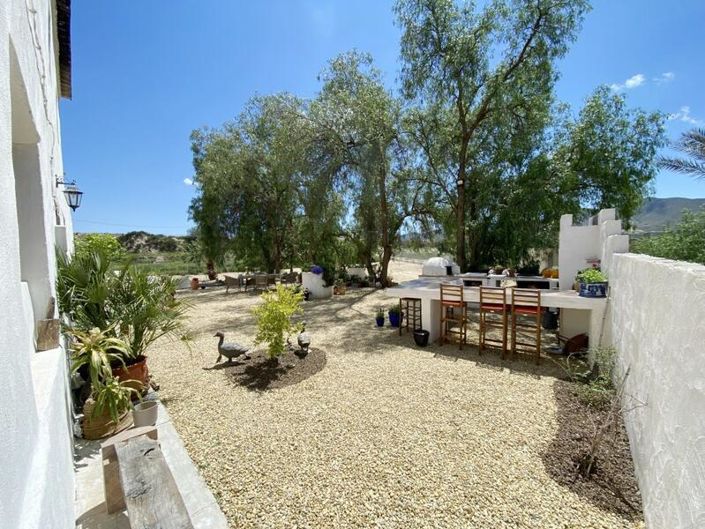 Image No.3-5 Bed Property for sale