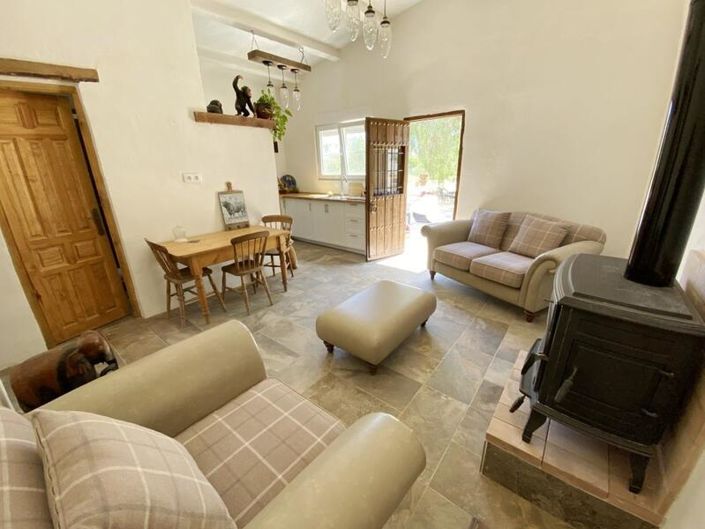 Image No.32-5 Bed Property for sale