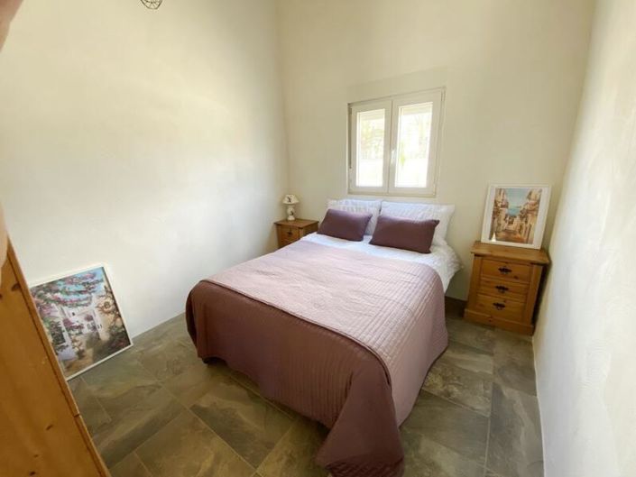 Image No.34-5 Bed Property for sale