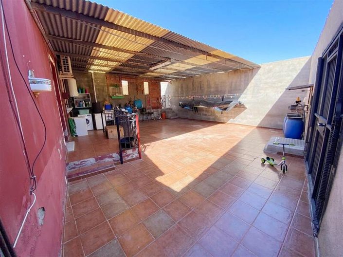 Image No.24-4 Bed Villa for sale