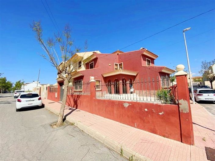 Image No.30-4 Bed Villa for sale