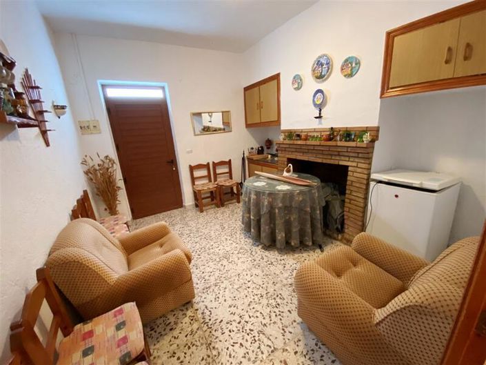 Image No.6-4 Bed Property for sale