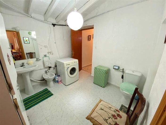 Image No.18-4 Bed Property for sale