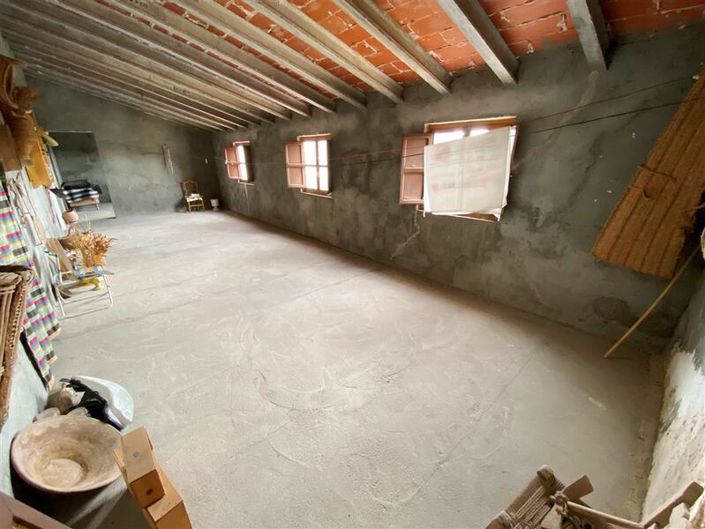 Image No.22-4 Bed Property for sale