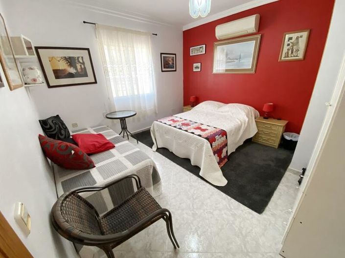 Image No.25-4 Bed Property for sale