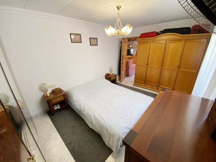 Image No.34-4 Bed Property for sale