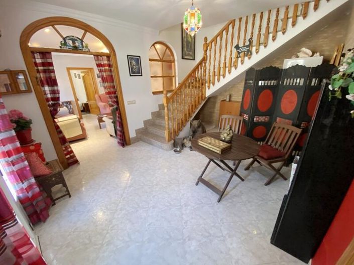 Image No.5-4 Bed Property for sale