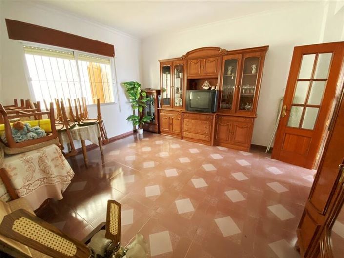 Image No.5-3 Bed Villa for sale