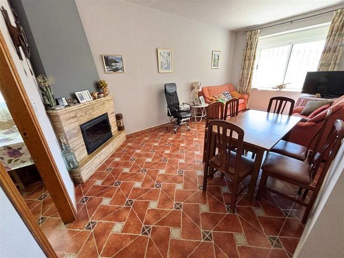 Image No.16-8 Bed Property for sale