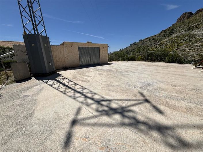 Image No.36-8 Bed Property for sale