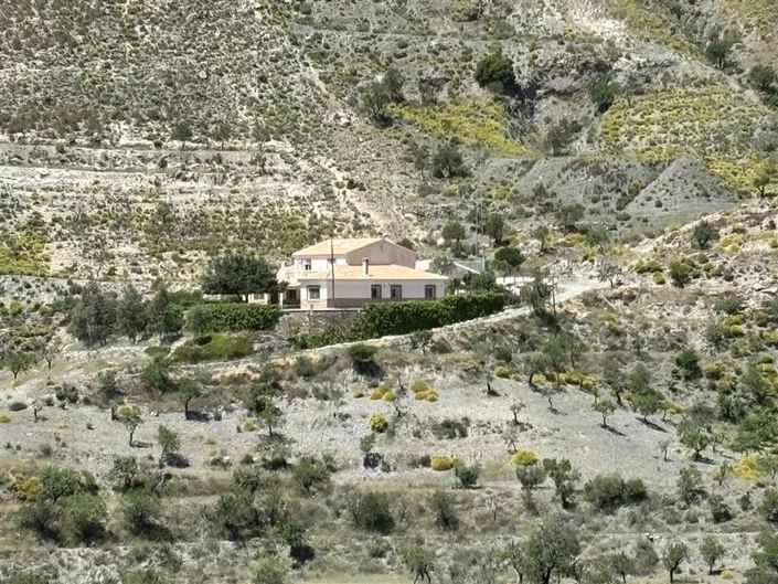 Image No.37-8 Bed Property for sale