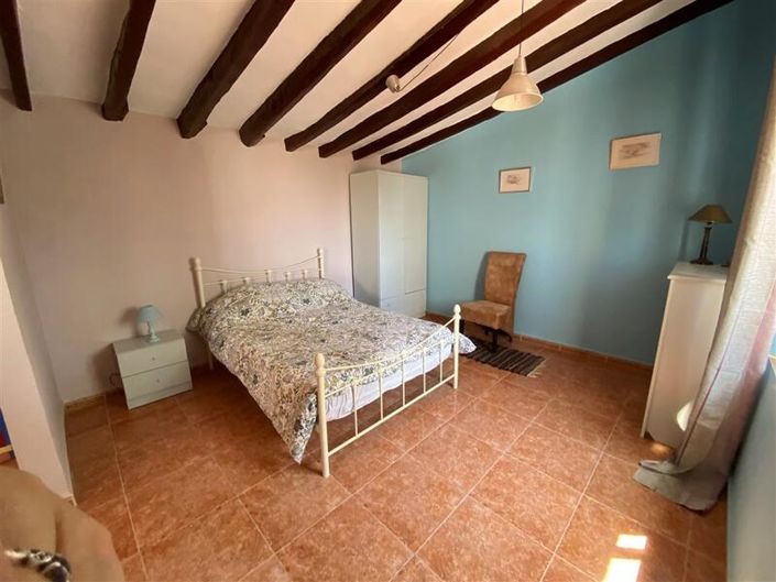 Image No.25-4 Bed Property for sale