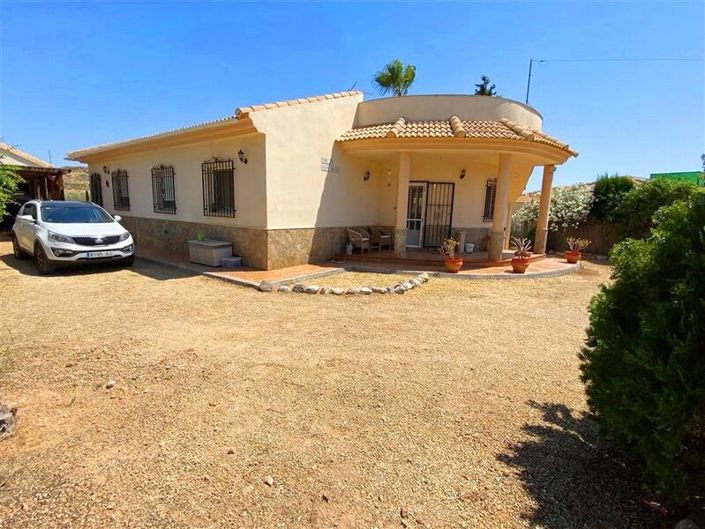 Image No.1-3 Bed Villa for sale