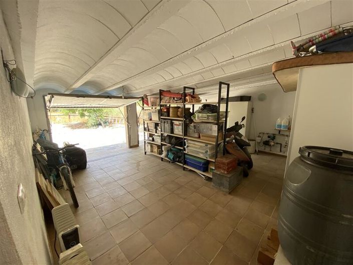 Image No.30-4 Bed Property for sale