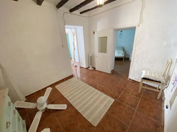 Image No.12-4 Bed Property for sale