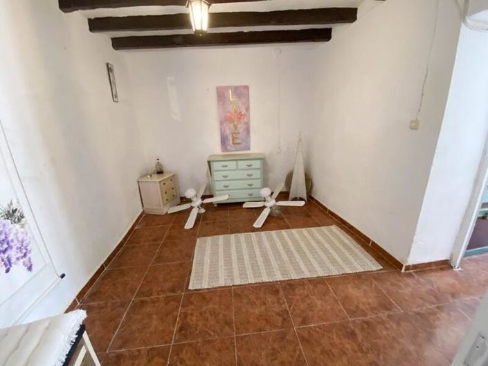 Image No.13-4 Bed Property for sale