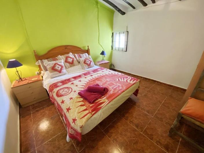 Image No.23-4 Bed Property for sale